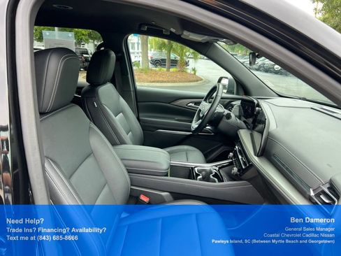Used 2025 Chevrolet Traverse LT AWD/4WD image 24