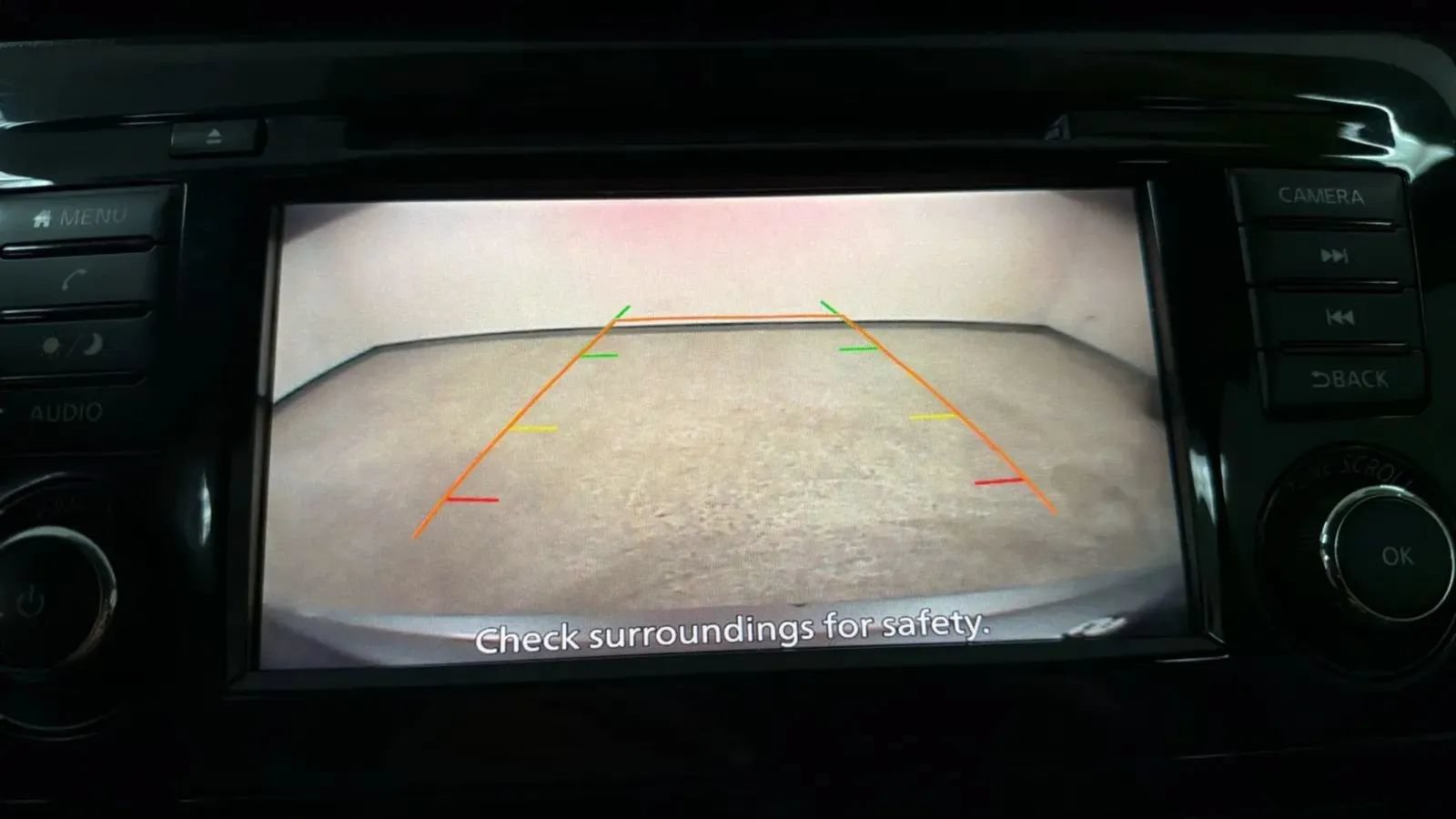 Used 2018 Nissan Rogue SV AWD/4WD image 13
