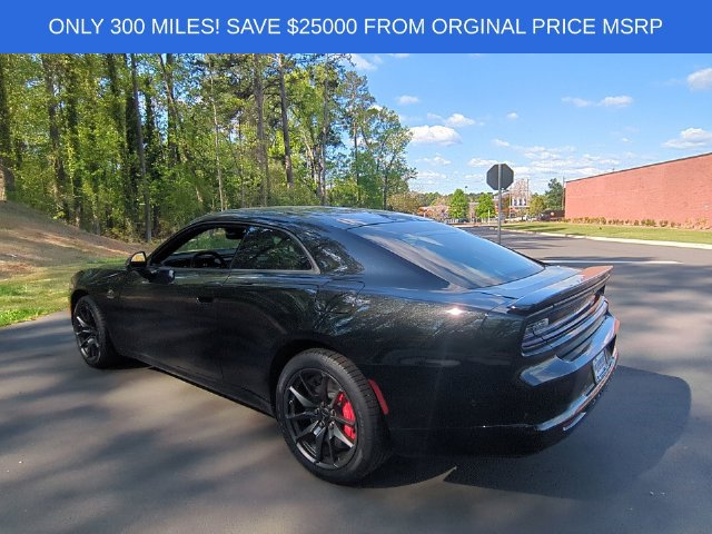 Used 2024 Dodge Charger Daytona Scat Pack AWD/4WD image 11