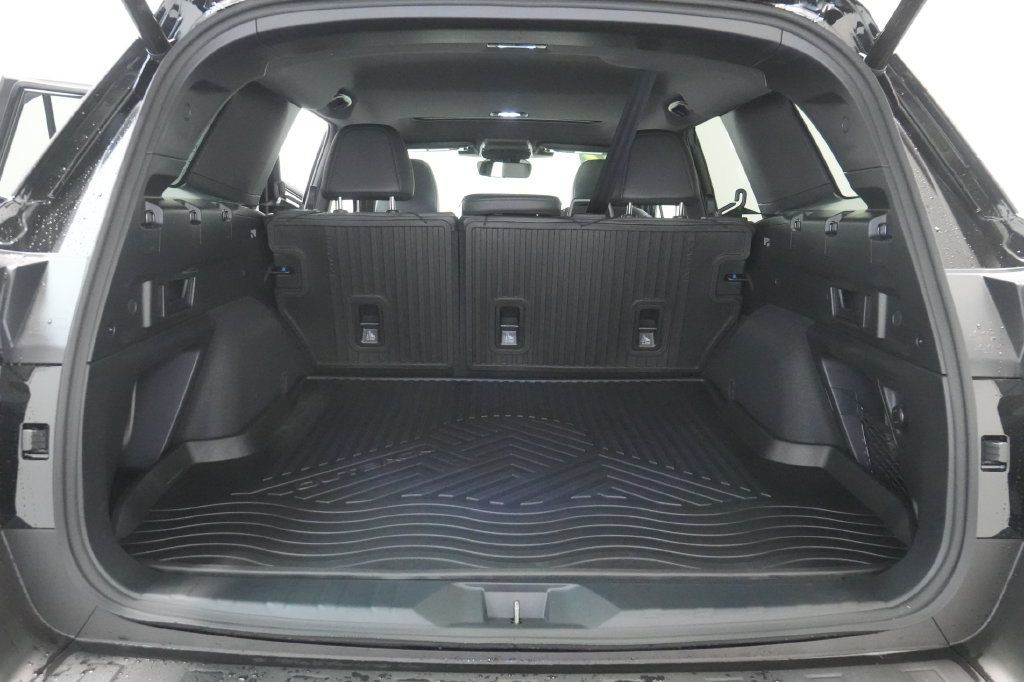 Used 2026 Subaru Outback Premium AWD/4WD image 27