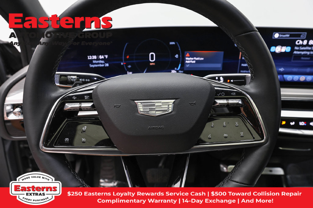 Used 2024 Cadillac Lyriq Luxury AWD/4WD image 11