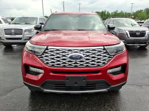 Used 2020 Ford Explorer Platinum w/ Premium Technology Package AWD/4WD image 2