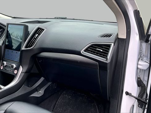 Used 2024 Ford Edge SEL AWD/4WD image 19