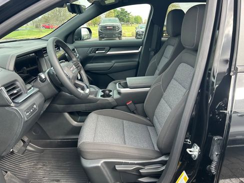 New 2026 GMC Terrain Elevation w/ Black Edition FWD image 12