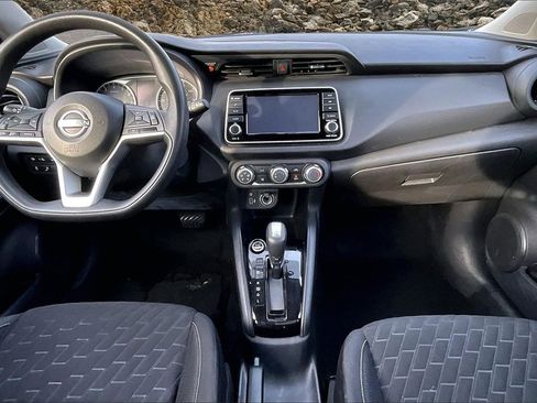 Used 2022 Nissan Kicks S image 13