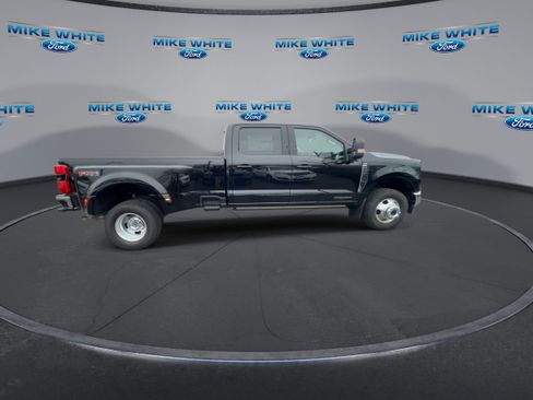 Used 2024 Ford F350 Lariat w/ Lariat Ultimate Package AWD/4WD image 9