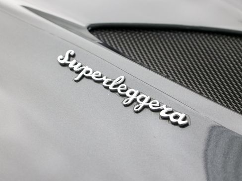 Used 2019 Aston Martin DBS Superleggera RWD image 18
