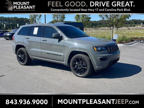 Used 2022 Jeep Grand Cherokee Laredo X AWD/4WD image 1