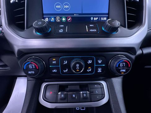 Used 2023 GMC Acadia SLE w/ Driver Convenience Package FWD image 28