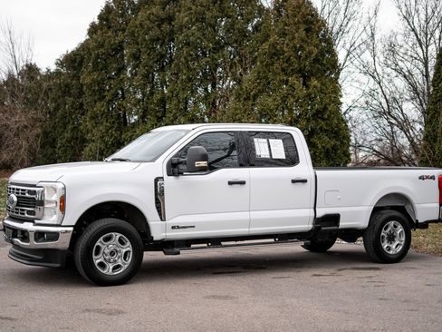 Used 2025 Ford F250 XLT image 9
