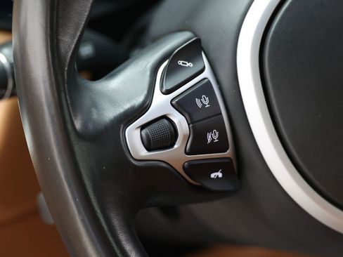 Used 2019 Aston Martin V8 Vantage Coupe RWD image 25
