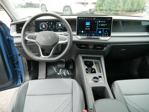New 2026 Volkswagen Tiguan SE AWD/4WD image 9