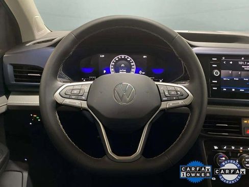 Used 2024 Volkswagen Taos SE image 10