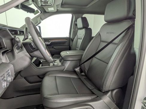 New 2025 GMC Sierra 3500 Denali w/ Denali Reserve Package image 16