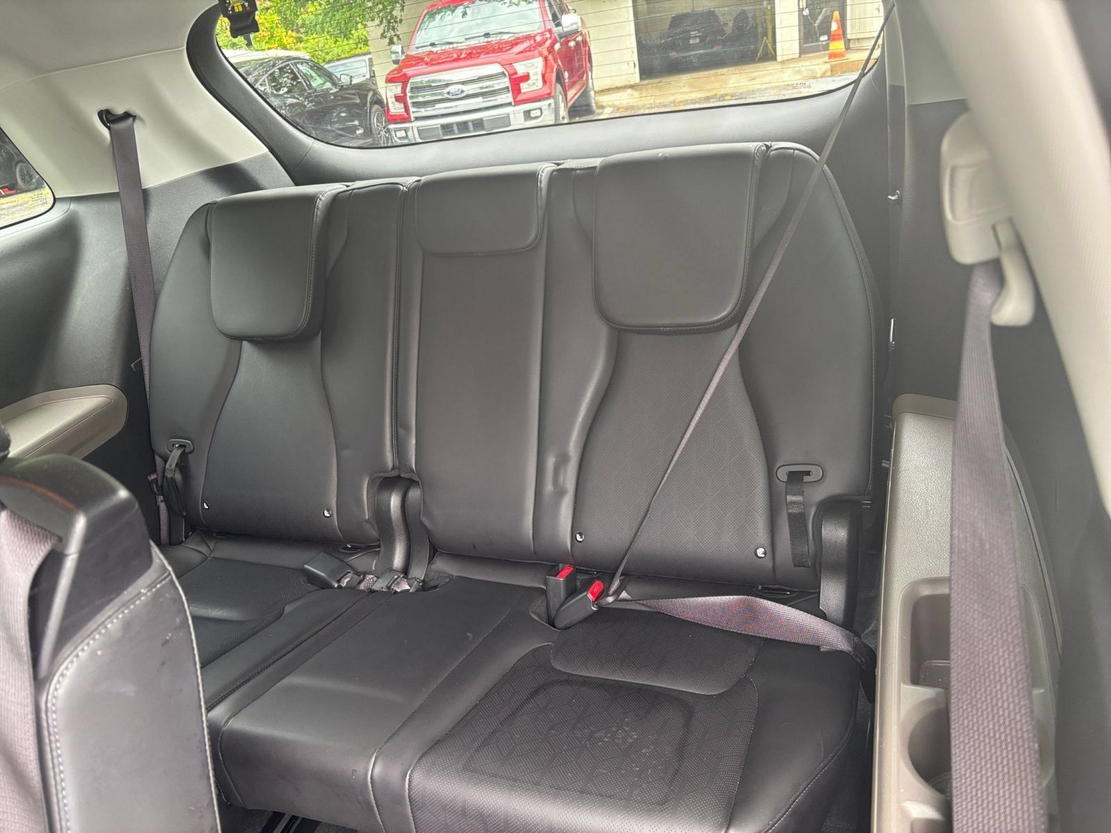 Used 2026 Kia Carnival FWD image 25