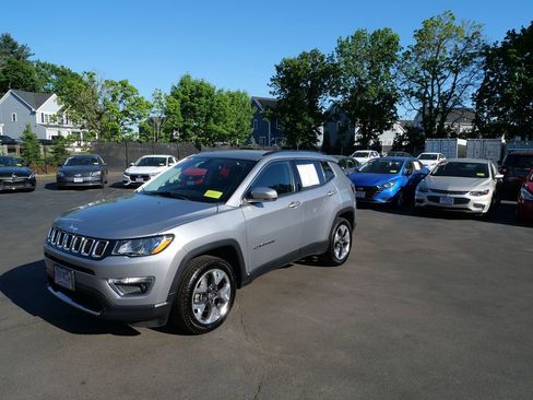 Used 2019 Jeep Compass Limited w/ Safety & Security Group AWD/4WD image 1