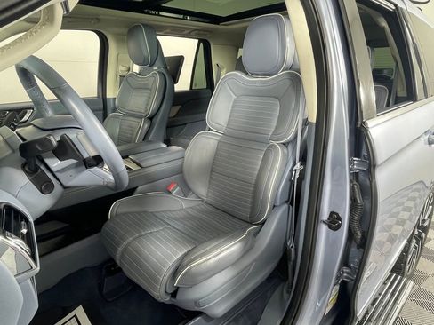 Used 2022 Lincoln Navigator Black Label image 22