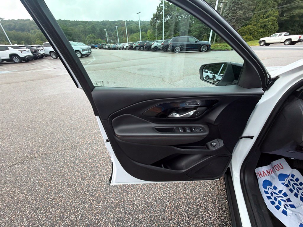 Certified 2023 GMC Terrain AT4 w/ Tech Package AWD/4WD image 34