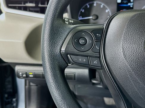 Used 2025 Toyota Corolla LE image 16