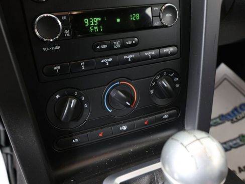 Used 2009 Ford Mustang GT Premium image 24