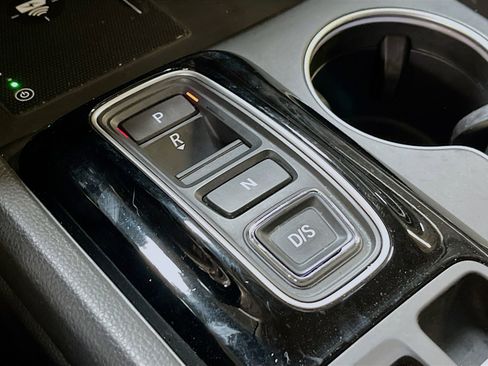 Used 2024 Honda Pilot Touring image 17