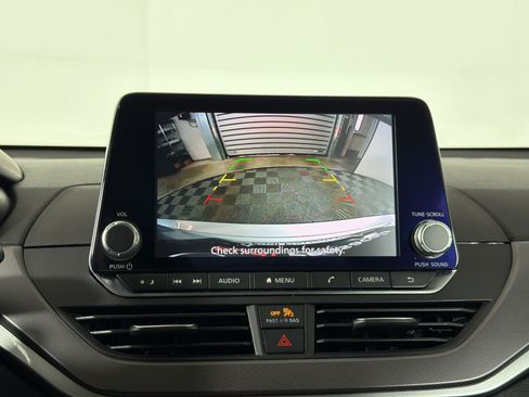 Used 2024 Nissan Altima 2.5 SR FWD image 15