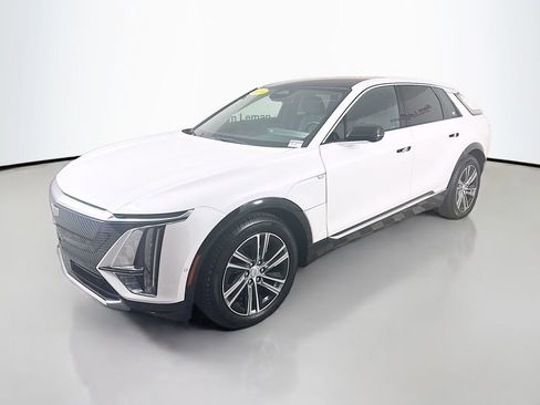 Used 2024 Cadillac Lyriq Luxury image 4