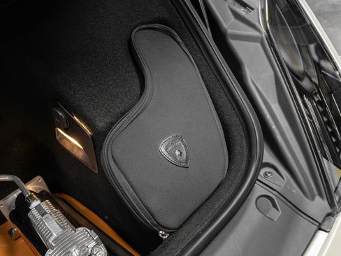 Used 2010 Lamborghini Gallardo LP 560-4 image 40