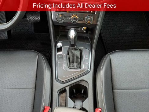 Used 2021 Volkswagen Tiguan SE w/ Panoramic Sunroof Package FWD image 20