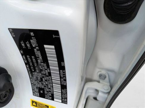 Used 2019 Toyota Highlander Limited Platinum image 28