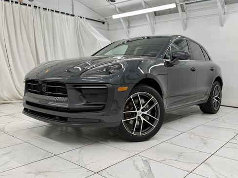 Certified 2024 Porsche Macan AWD/4WD image 7