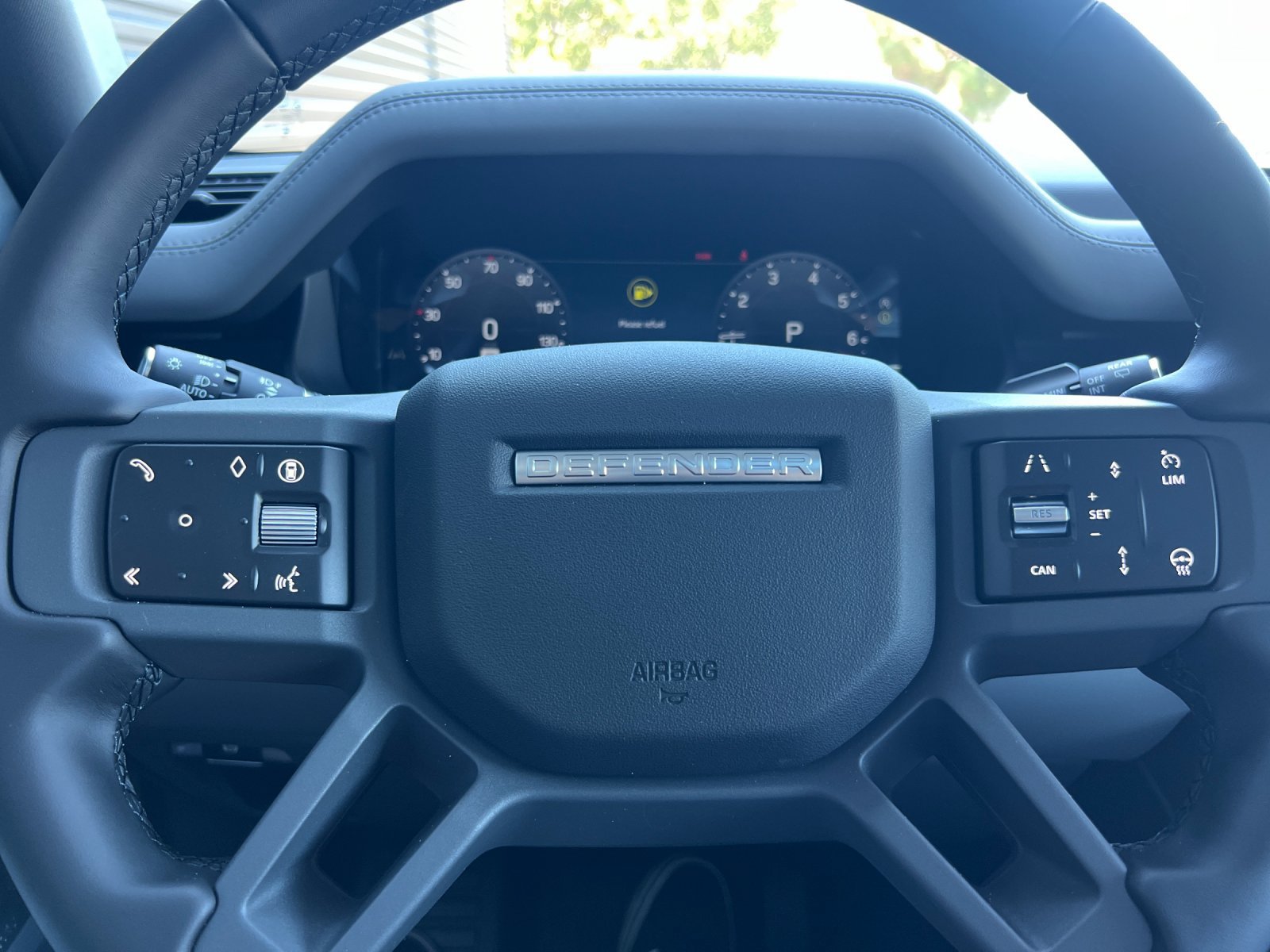 New 2026 Land Rover Defender 110 X-Dynamic SE AWD/4WD image 24