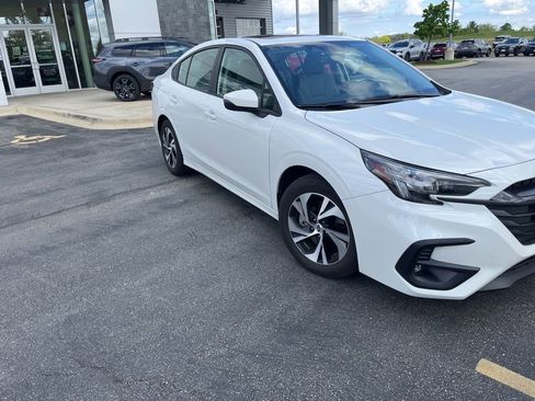 Used 2024 Subaru Legacy Premium AWD/4WD image 5