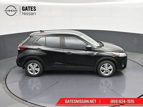 New 2025 Nissan Kicks Play S image 49