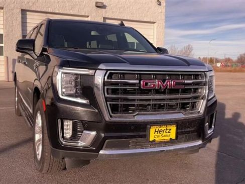 Used 2024 GMC Yukon XL SLT w/ SLT Luxury Package image 4