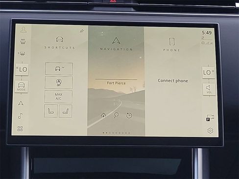 New 2025 Land Rover Range Rover SE image 20