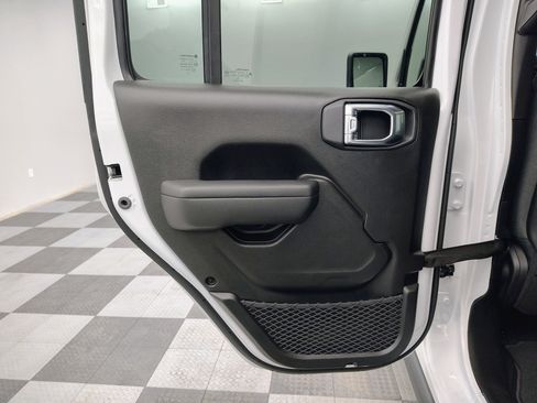 New 2026 Jeep Wrangler Rubicon AWD/4WD image 21