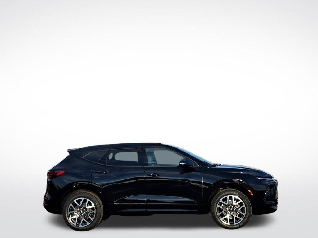 New 2026 Chevrolet Blazer RS w/ Driver Confidence II Package FWD image 2