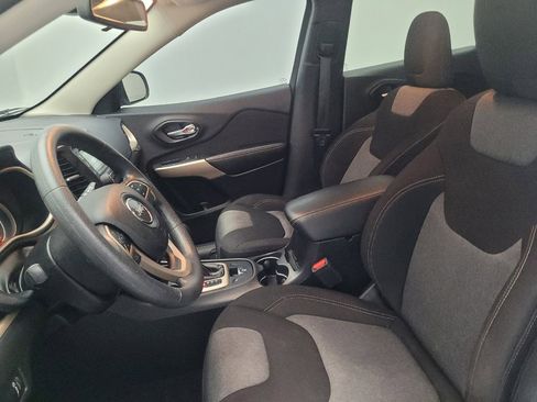 Used 2018 Jeep Cherokee Latitude image 17