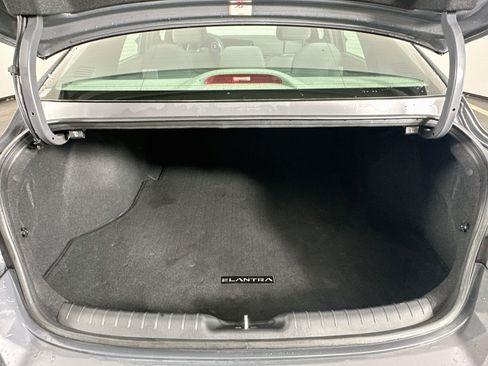 Used 2023 Hyundai Elantra SEL w/ Convenience Package FWD image 28
