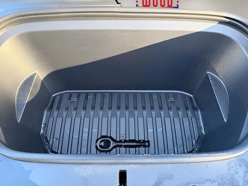 Used 2025 Tesla Model Y Long Range image 43