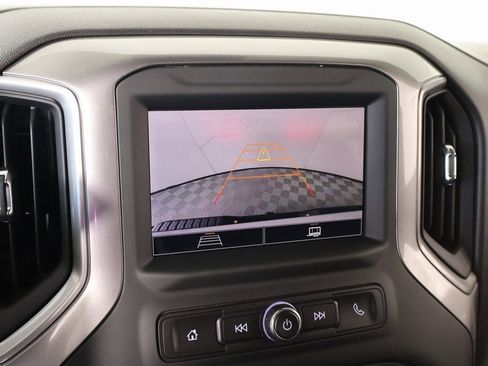 Used 2024 Chevrolet Silverado 2500 Custom w/ Custom Value Package image 6