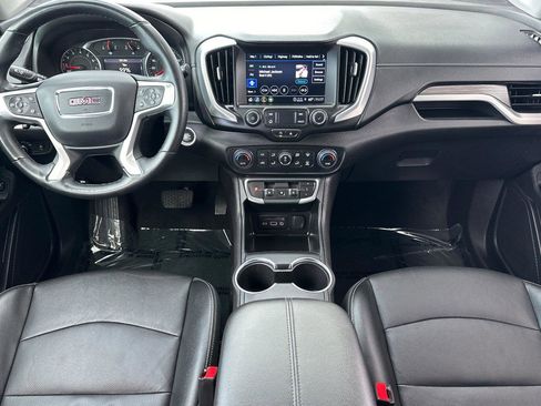 Used 2024 GMC Terrain SLT image 12