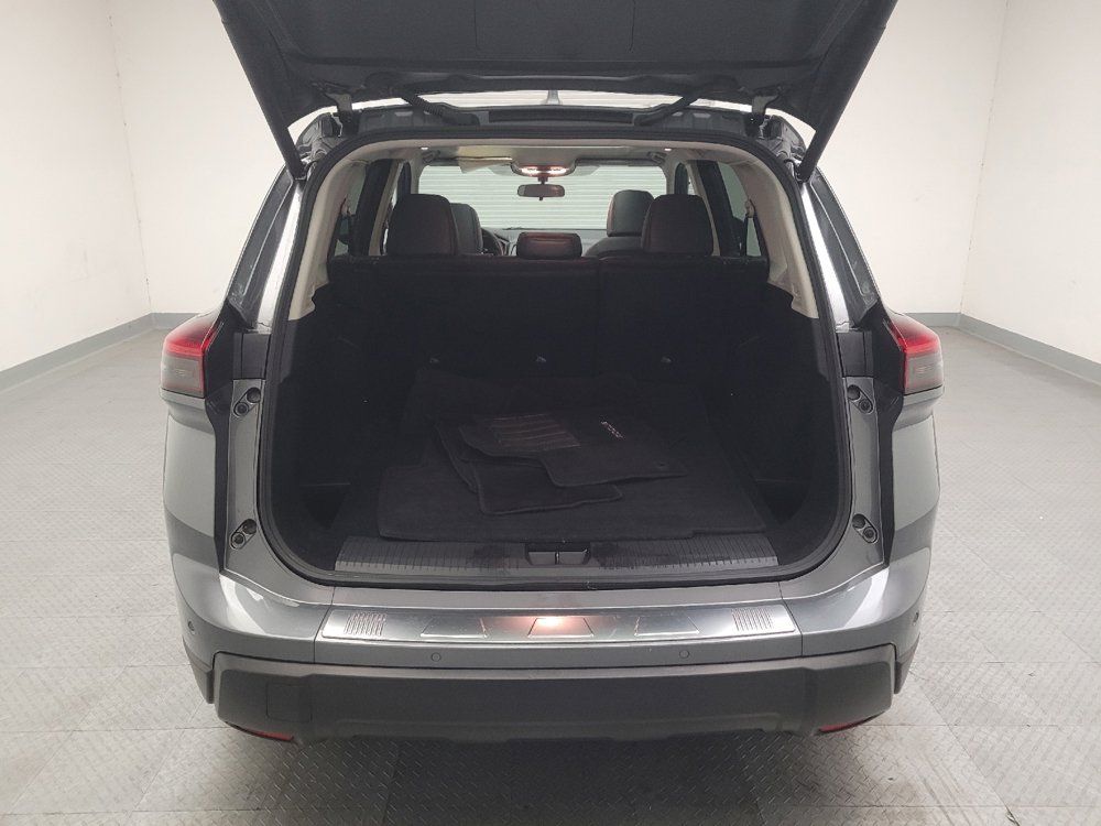 Used 2025 Nissan Rogue SV w/ SV Premium Package FWD image 29