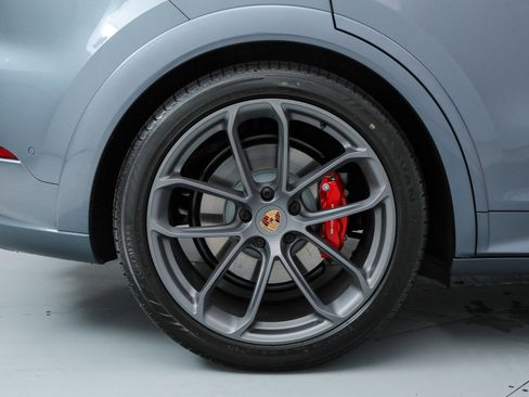 Used 2026 Porsche Cayenne GTS image 35