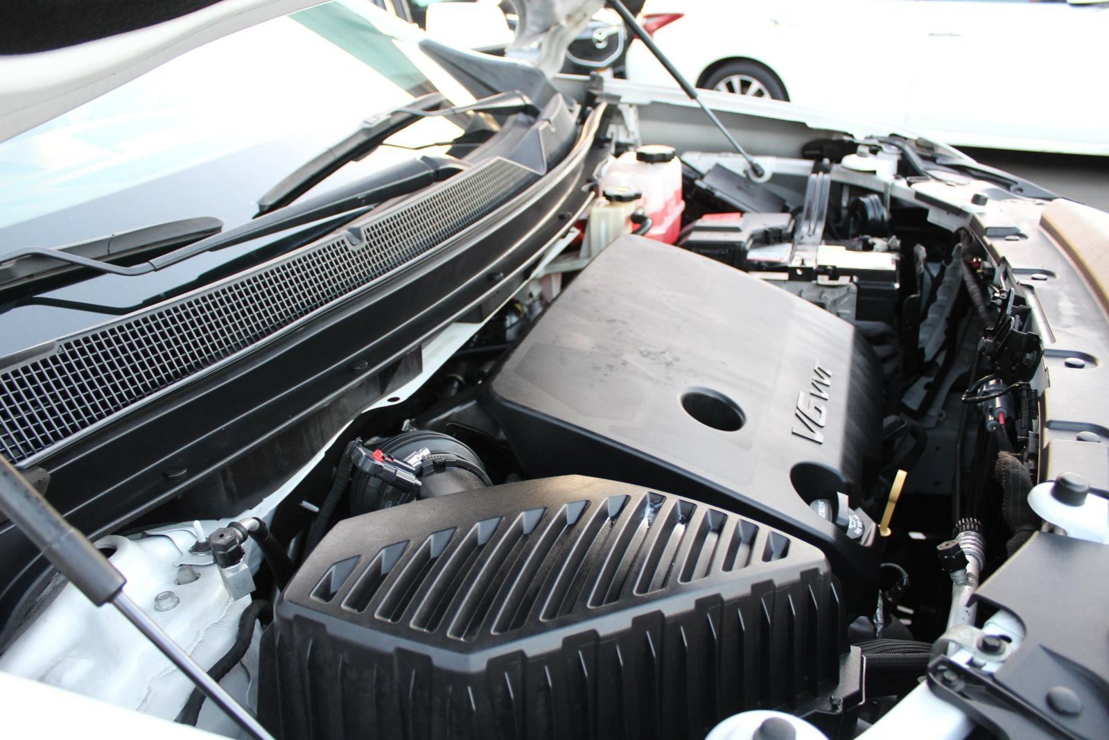 Used 2019 Chevrolet Traverse LT FWD image 37