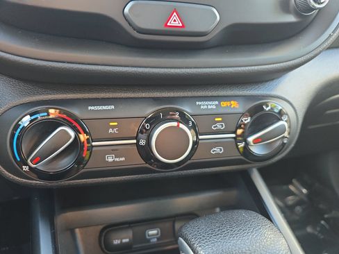 Used 2020 Kia Soul S FWD image 20