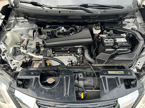 Used 2019 Nissan Rogue SV w/ Sun & Sound Touring Package AWD/4WD image 33