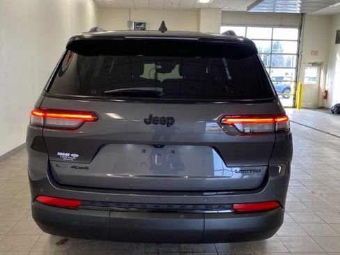Used 2023 Jeep Grand Cherokee L Limited w/ Black Appearance Package image 6
