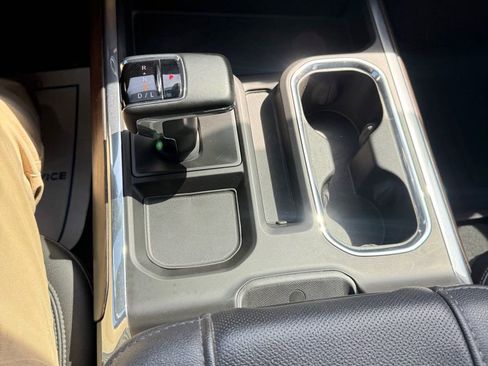 Used 2024 GMC Sierra 1500 SLT w/ SLT Premium Plus Package image 23